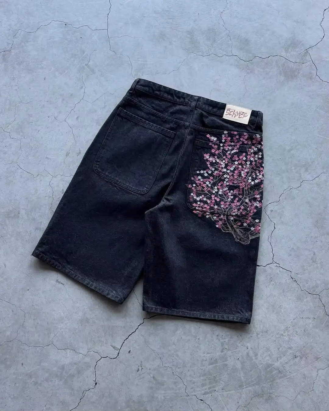 Nouveaux hommes noir imprimé fleuri Denim Shorts Unique Design créatif été décontracté Style à la mo