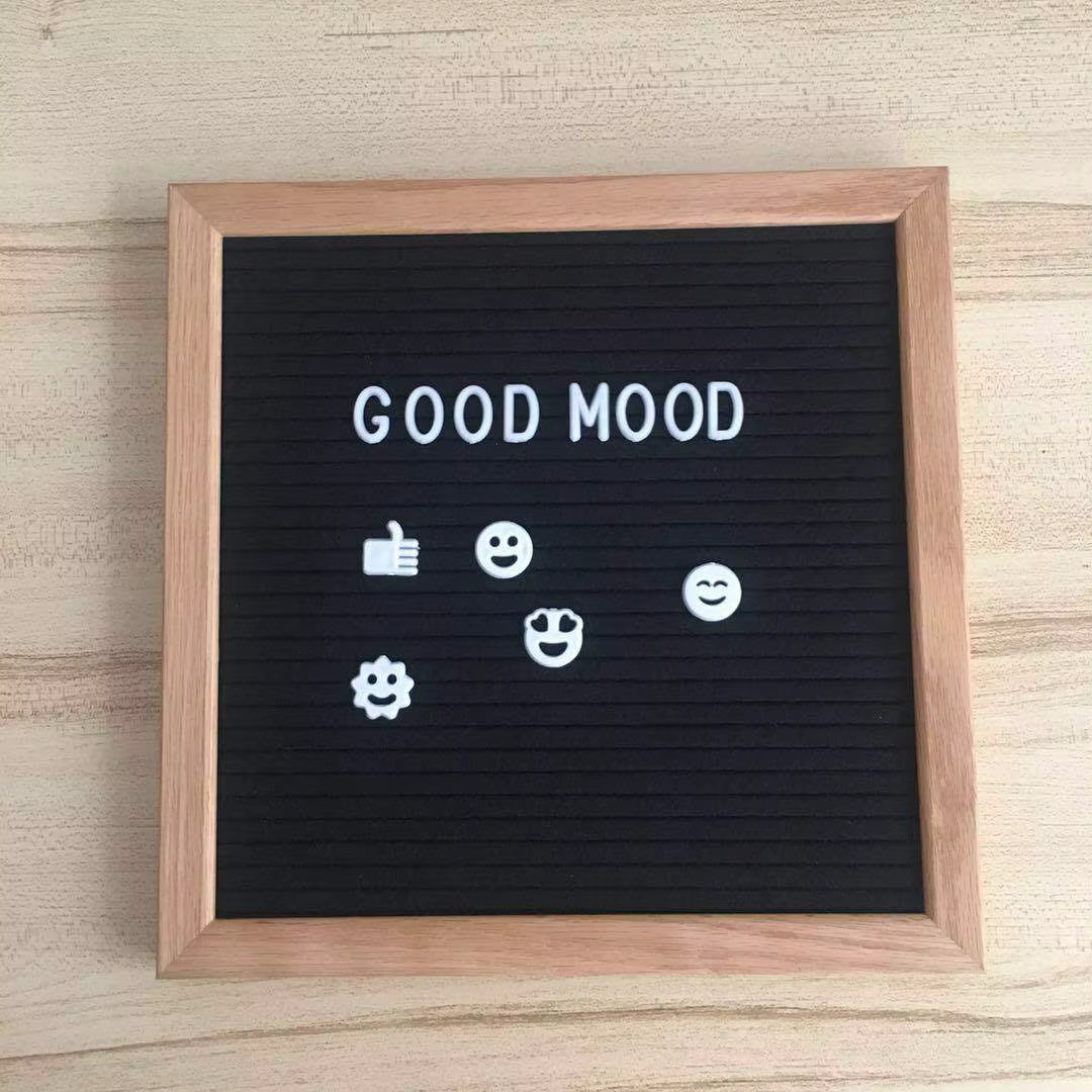 Nouvelle Arrivée Tableau de messages en bois simple avec symboles modifiables Décoration d'intérieur