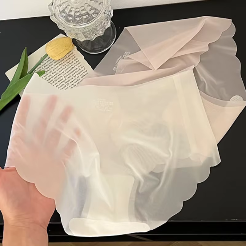 Culotte Invisible en soie glacée pour femmes