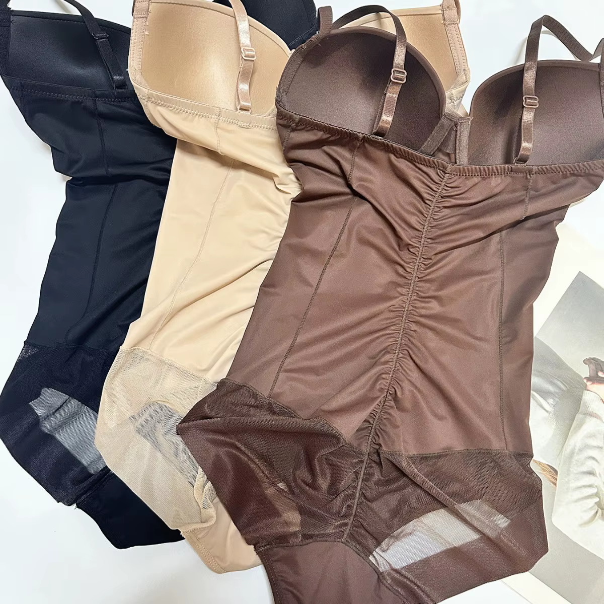 Body sculptant pour femme avec soutien-gorge intégré