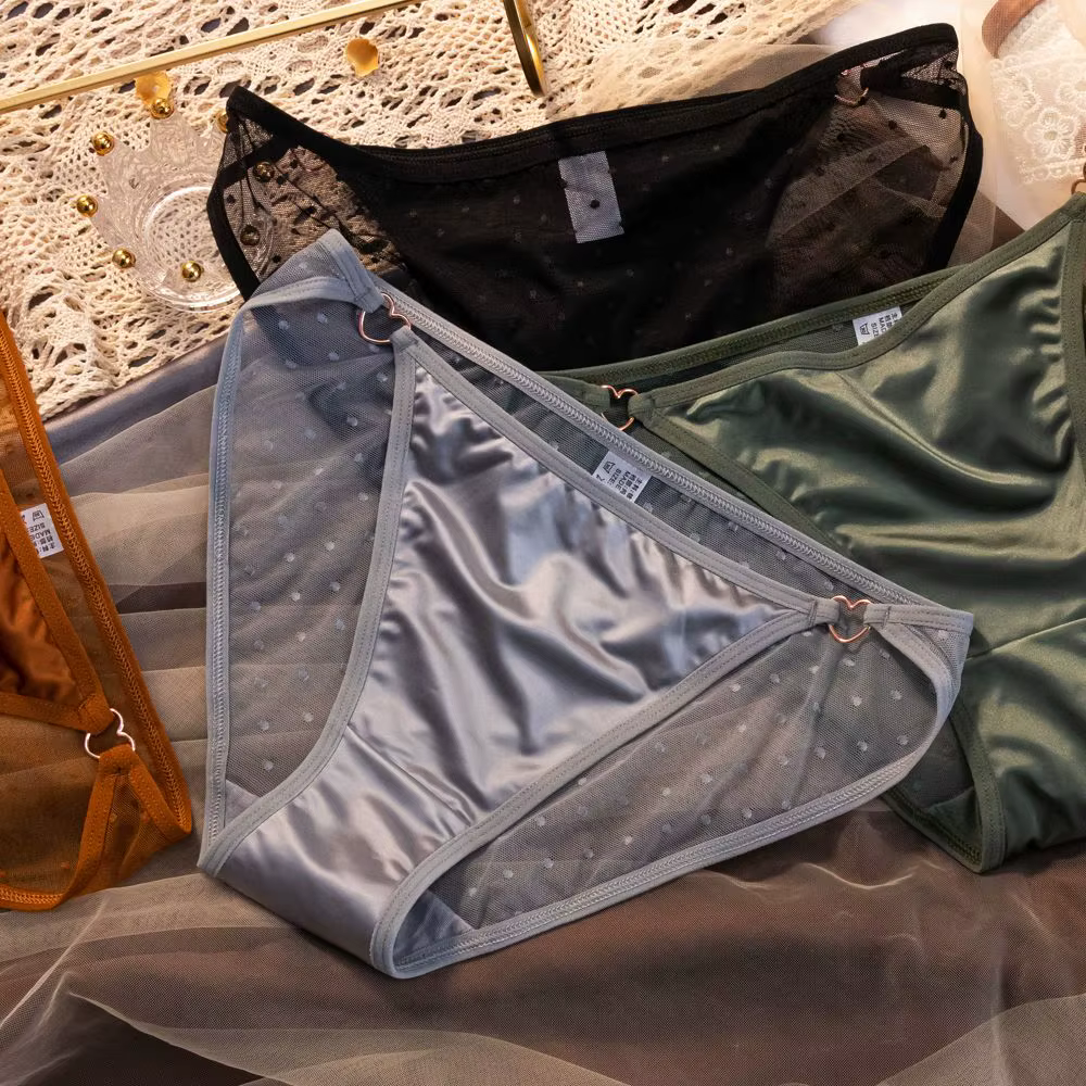 Sous-vêtements College à pois pour femmes