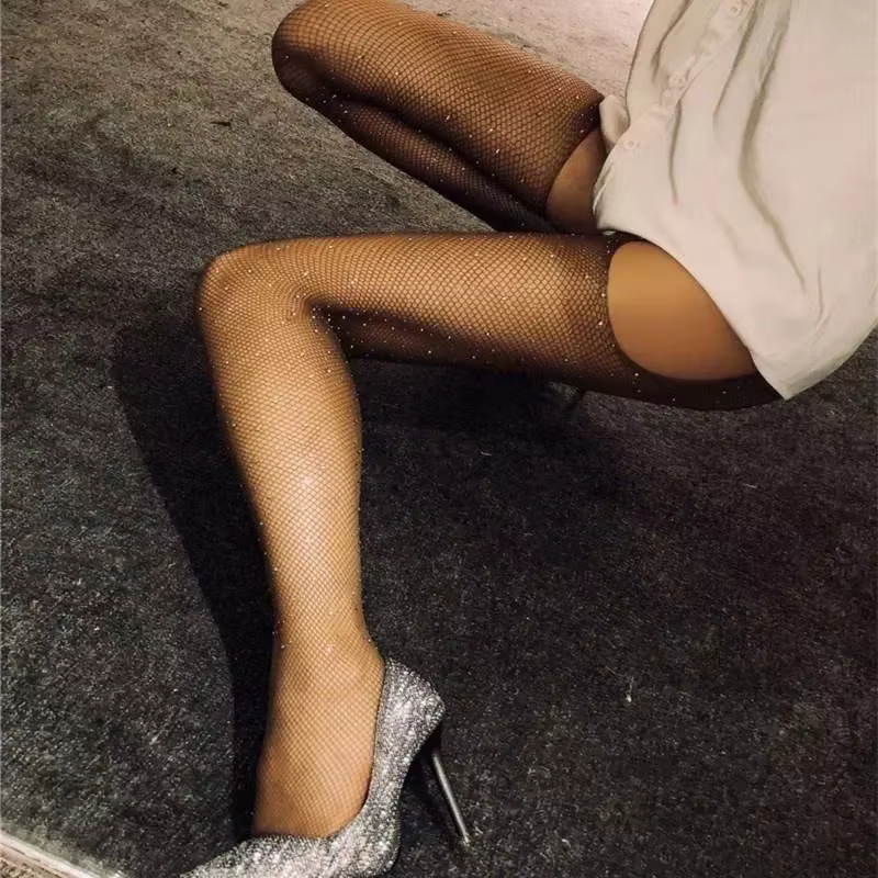 Collants résille brillants à la mode