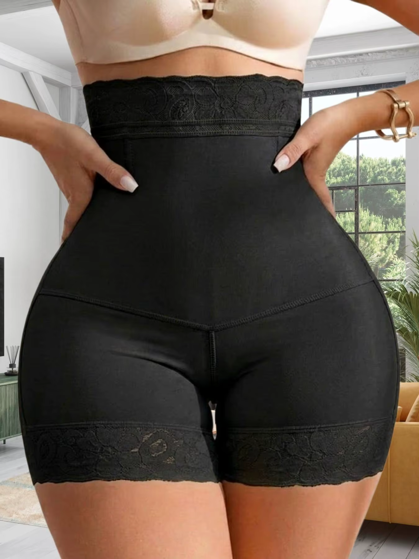 Shorty gainant taille haute pour femme