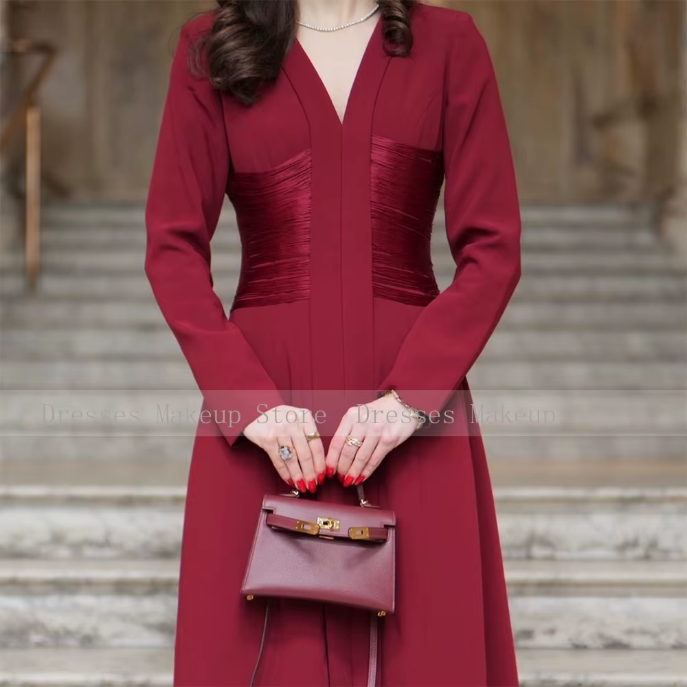 Robes de cocktail bordeaux personnalisées pour femmes 2026 – Col en V, manches longues, coupe trapèze, longueur cheville, robe de soirée moderne pour invitées de mariage, modèle maxi