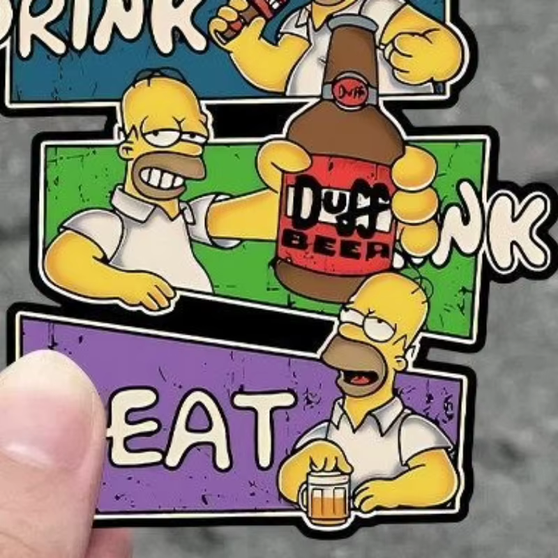Autocollant de voiture créatif et décoratif de personnage de dessin animé Les Simpsons (Homer, Marge, Maggie) – Cache-rayures mignon et exquis