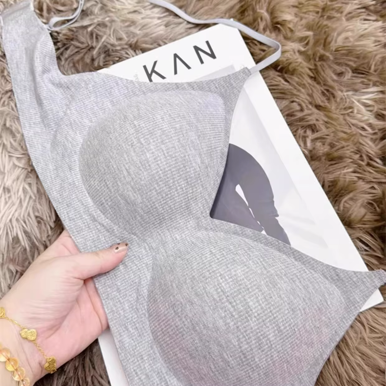 Soutiens-gorge pour femmes à petite poitrine