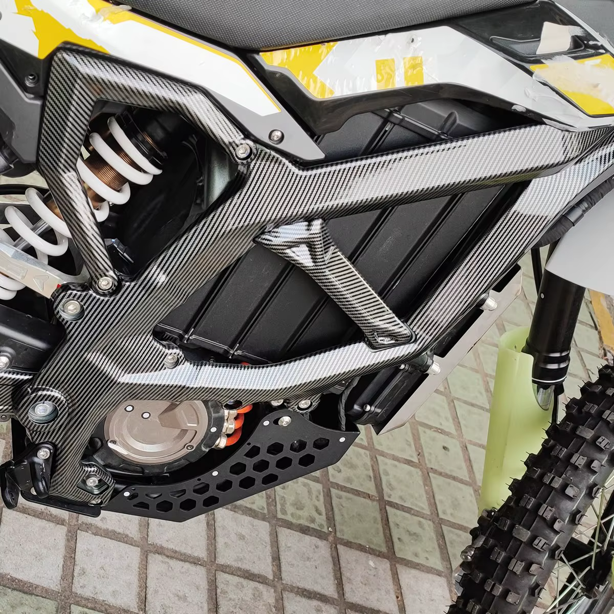 Kit de carénage de protection de cadre avec graphiques pour motos sur-ron Ultra Bee, housse de protection en Fiber de carbone pour vélo électrique