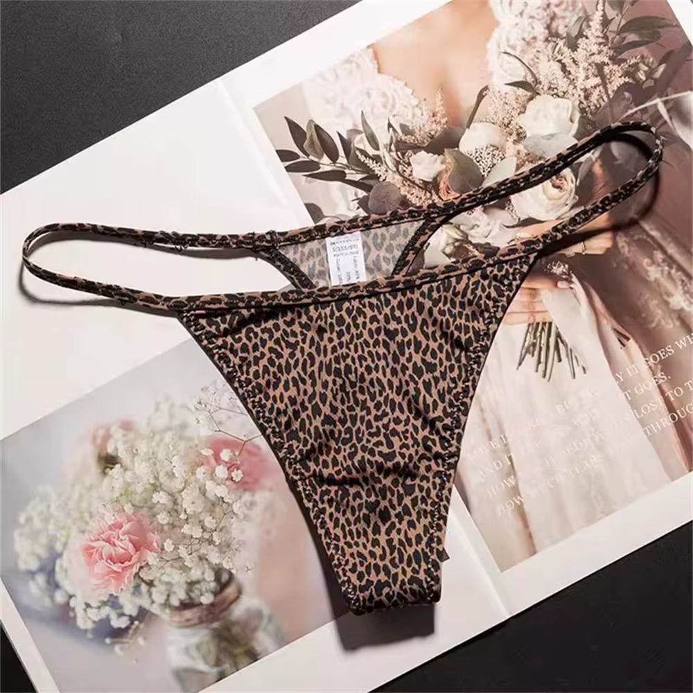 String imprimé léopard pour femmes