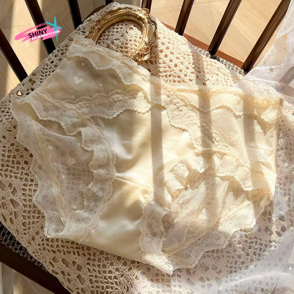 Culottes en satin de soie à fleurs en dentelle