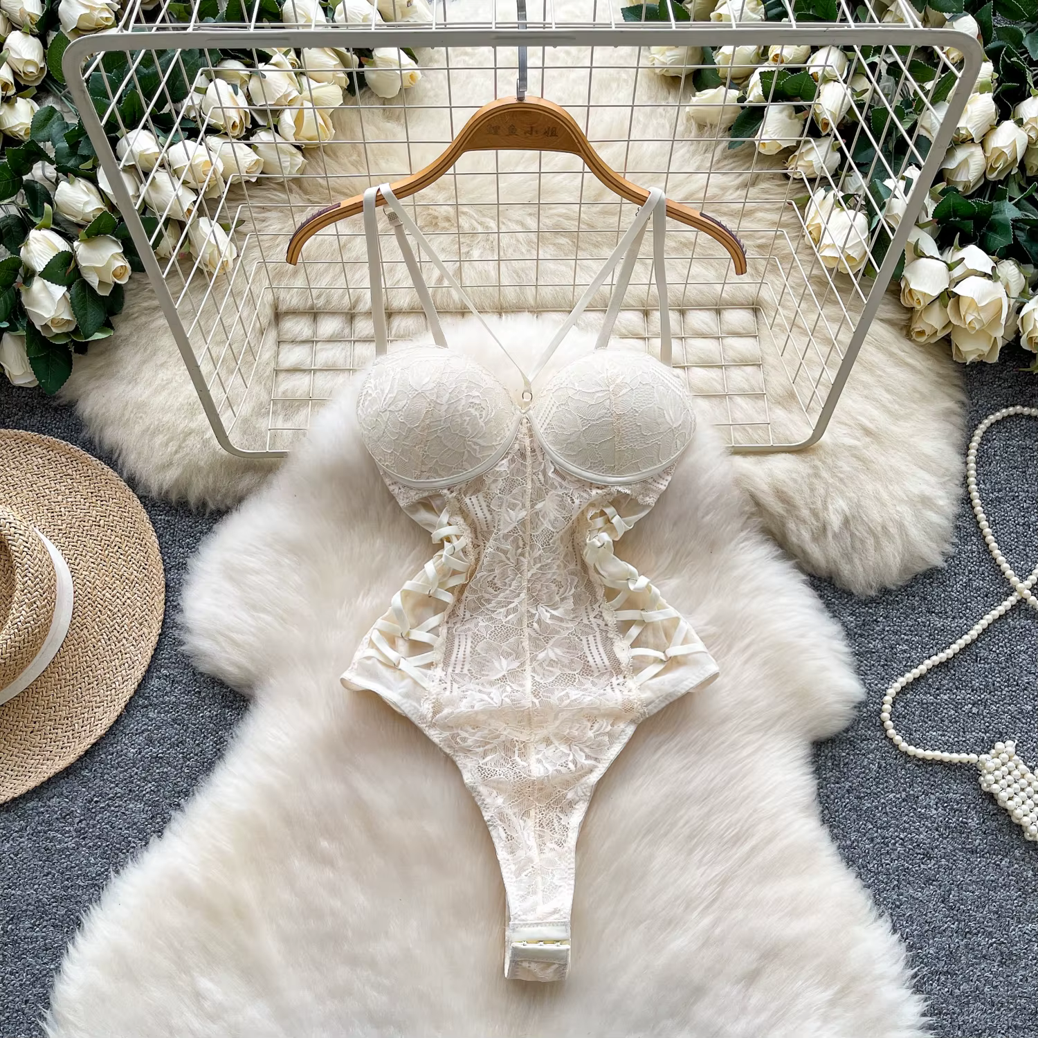 Femmes Sexy licou dentelle body Chic mode élastique Bodycone combinaisons printemps chaud doux gothique combishorts