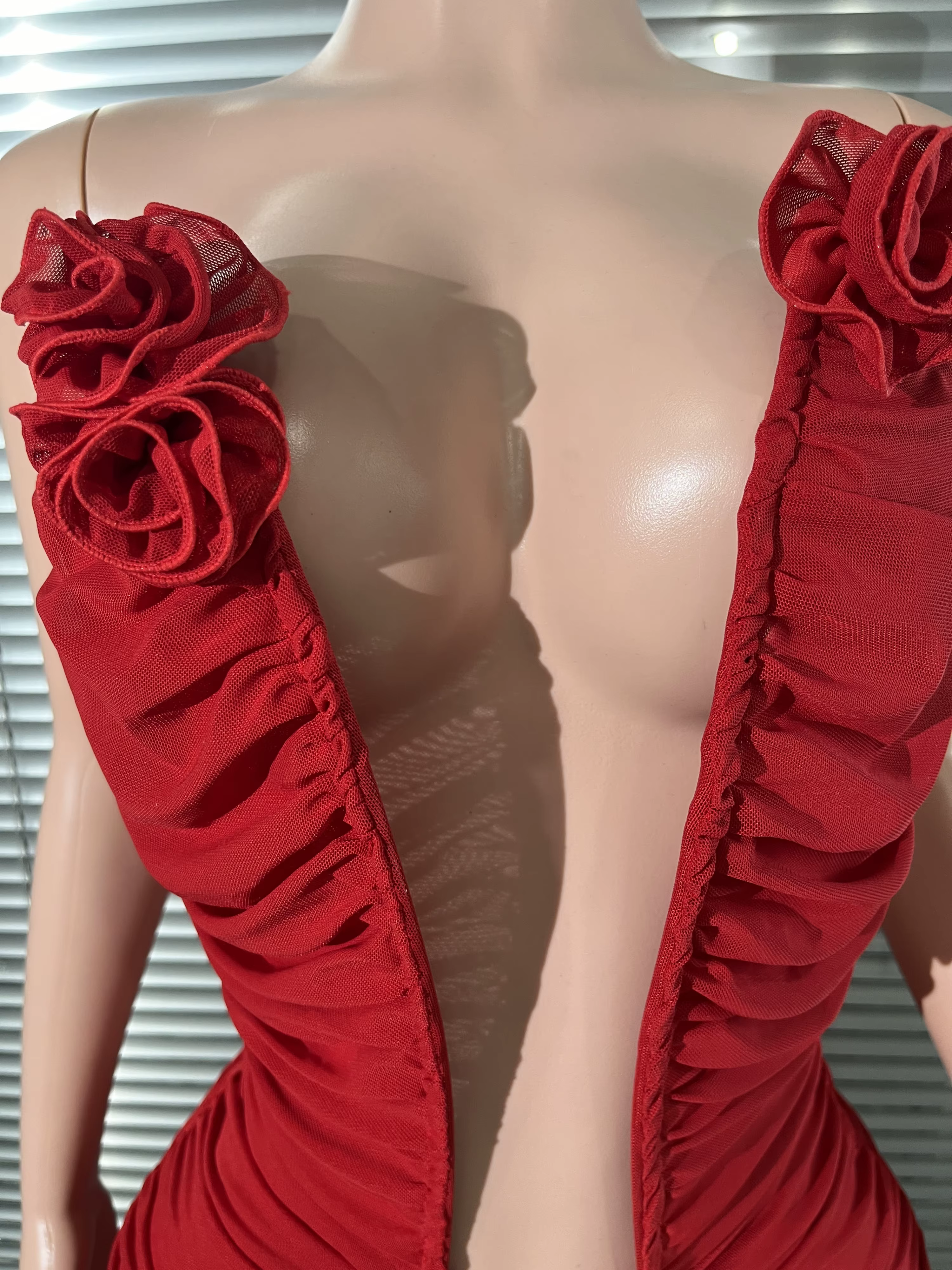 Couleur rouge femmes Sexy licou hors de l'épaule froncé maille moulante combinaison célébrer mode discothèque fête fêtes d'anniversaire